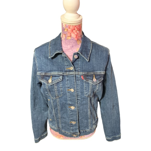 Levi Jean Jacket! - Picture 3 of 8